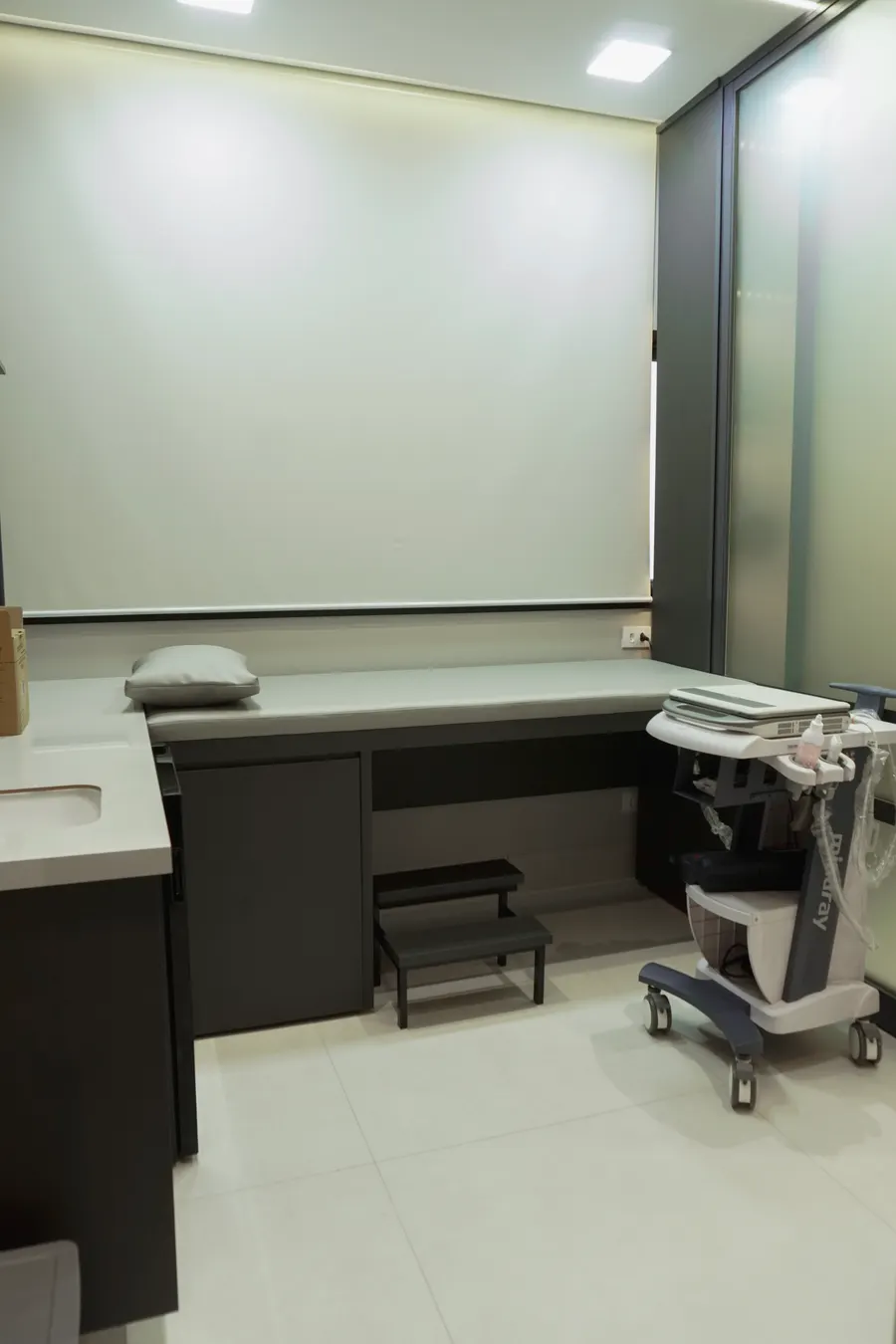 Detalhes da estrutura da clínica do Dr. Fellipe Magalhães